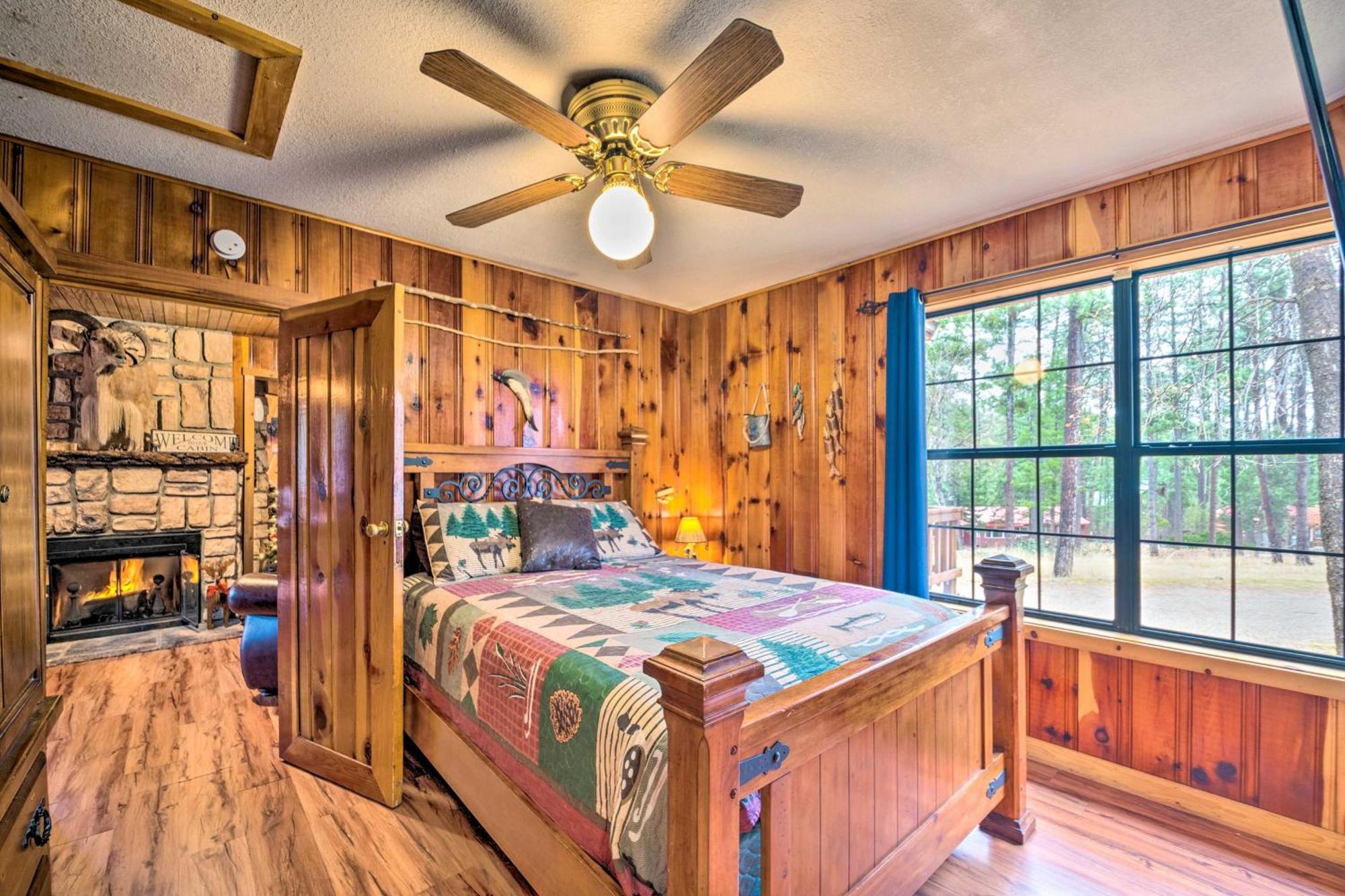 Unique Bear Country Cabin In Ruidoso With Hot Tub! Екстер'єр фото