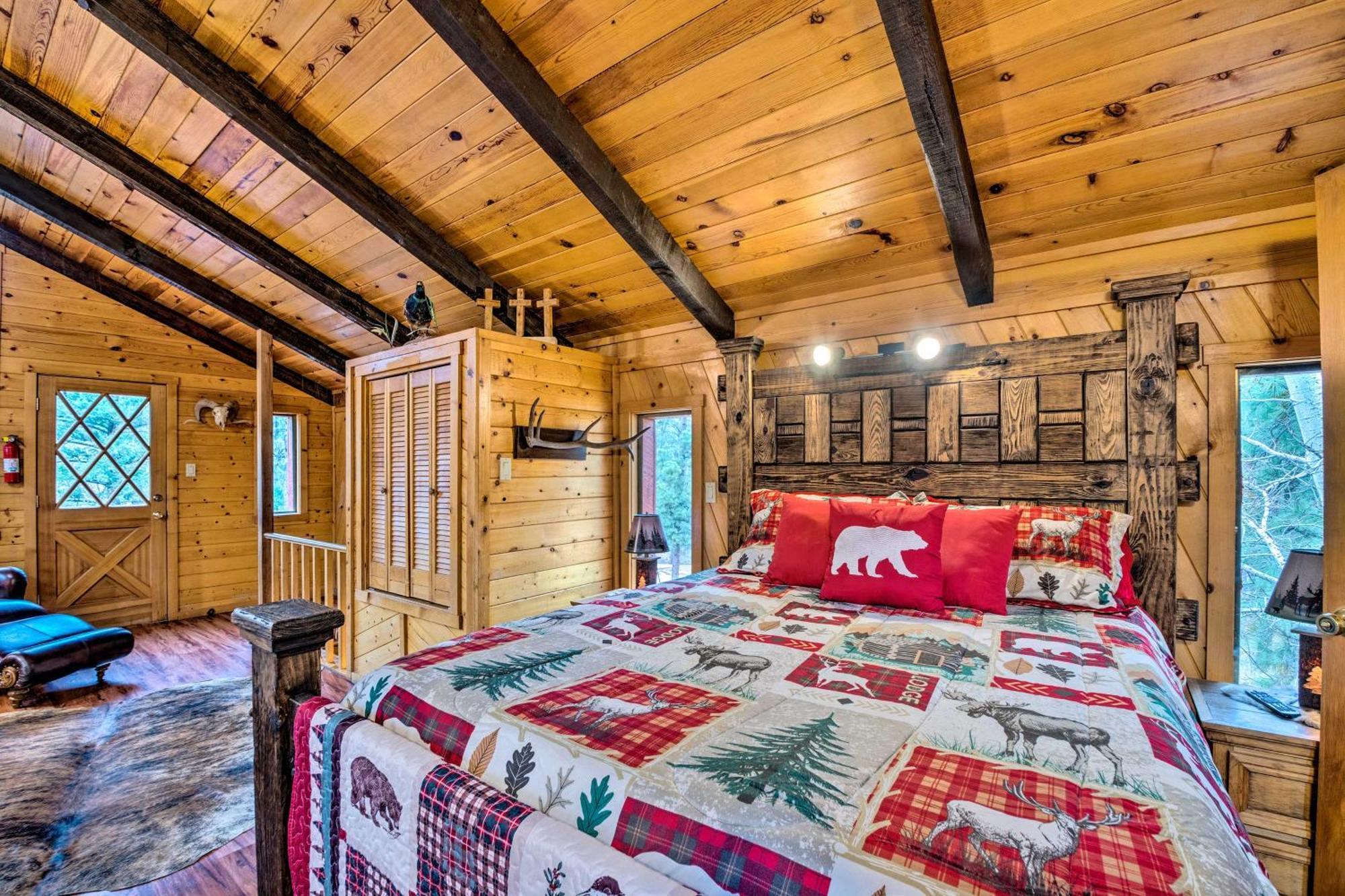 Unique Bear Country Cabin In Ruidoso With Hot Tub! Екстер'єр фото